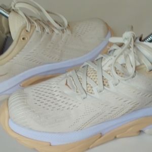HOKA ONE ONE, Clifton Edge, Women's Size 6, Almond